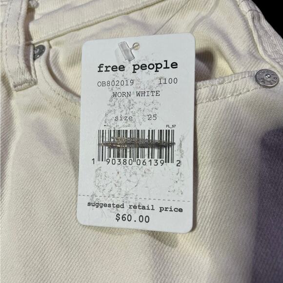 FREE PEOPLE NWT Worn White Short Ripped Button fly Jeans Skirt Size 25 - Picture 5 of 12